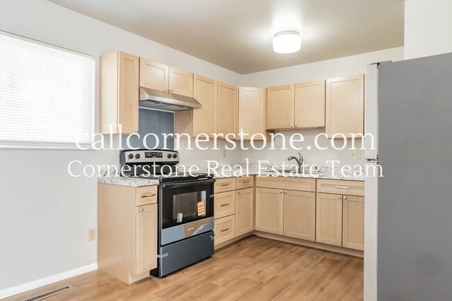Building Photo - 3330 Calaveras Way