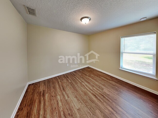 Building Photo - 6381 Louis Clark Ct