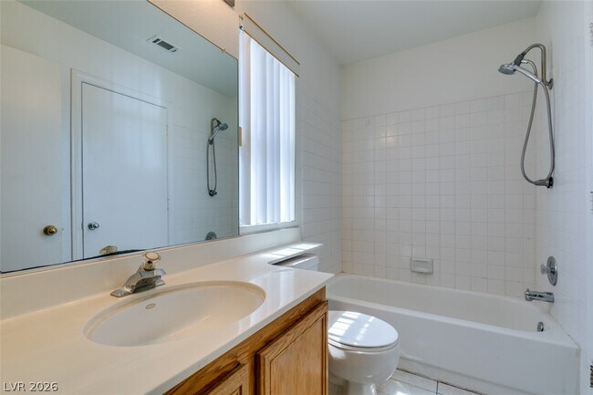 Building Photo - 1109 Torington Dr