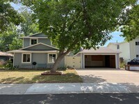 Building Photo - 3 Bed 2.5 Bath Single-Family Home on Cul-De-Sac w/ Large Fenced Backyard, Garage