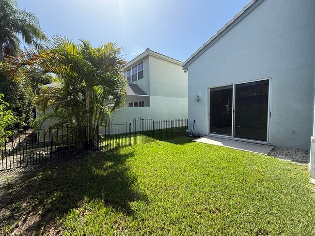 Building Photo - 10879 Handel Pl
