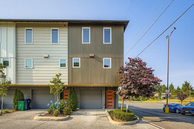 Primary Photo - 1815 SW 96th Ln