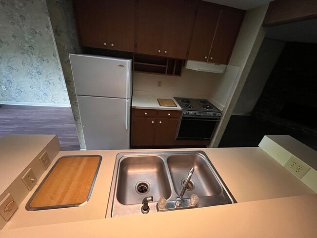 Building Photo - Hampton 1351-1353