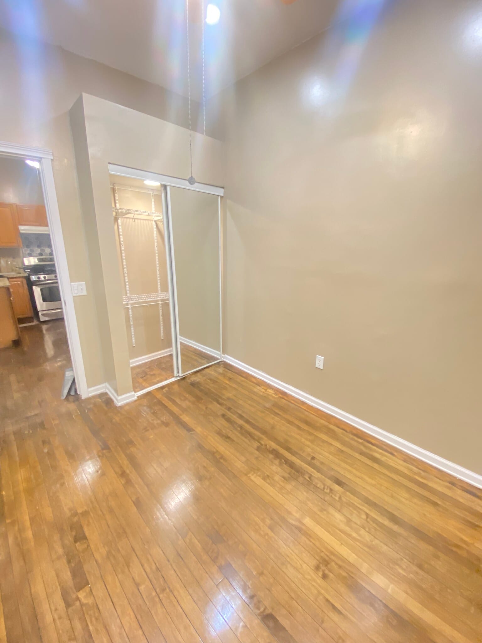 Building Photo - 2010 S Rockwell St