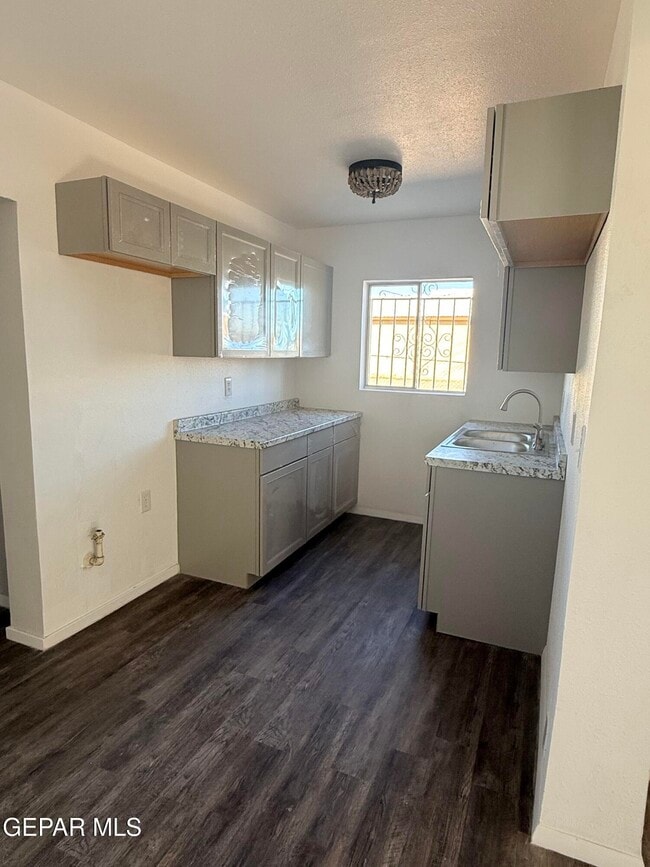 Building Photo - 4405 Durazno Ave