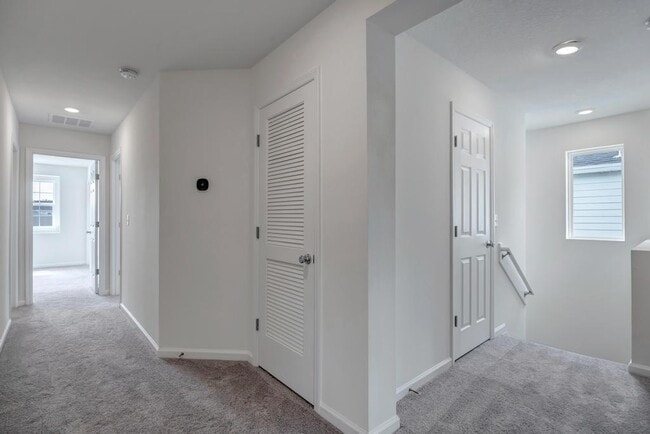 Building Photo - 115 Gourd Is Wy