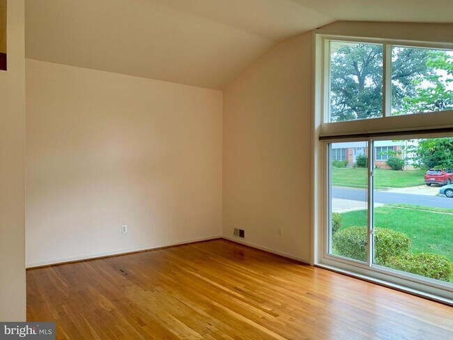 Building Photo - 2622 Occidental Dr