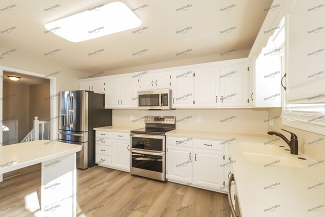 Building Photo - 929 Park Ave