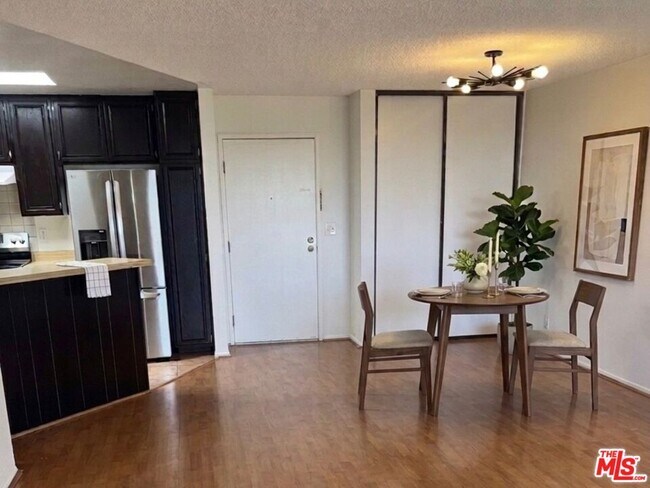 Building Photo - 4499 Via Marisol