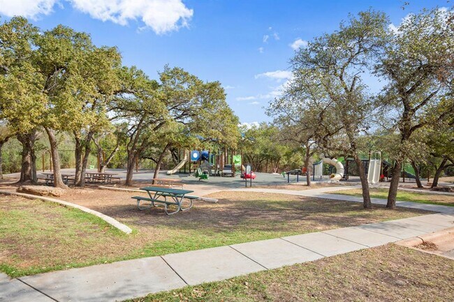 Building Photo - 12101 Carmel Park Ln