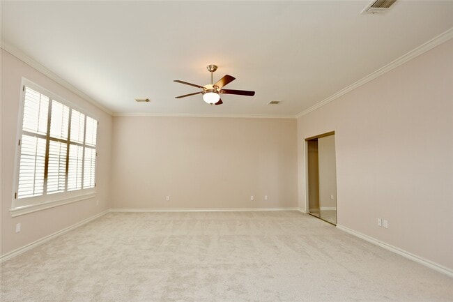 Building Photo - 1721 Potomac Dr