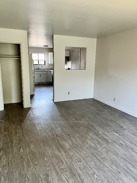 Building Photo - 420 Lordwith Dr