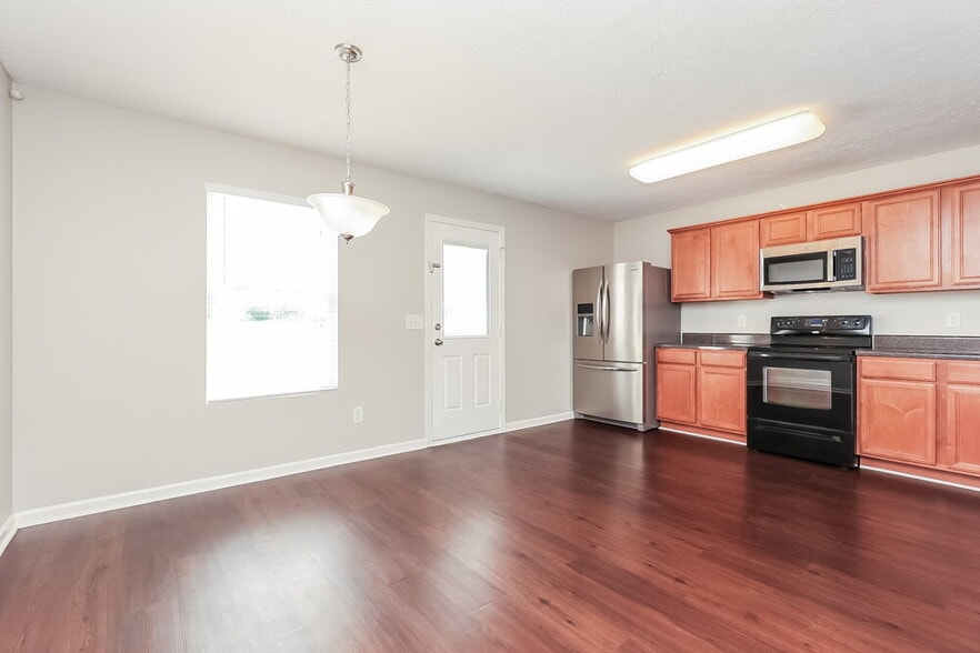 Building Photo - 3618 Blaze Dr