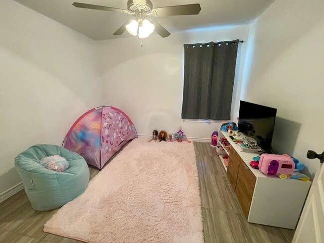 Building Photo - 1918 Aransas Pass Dr