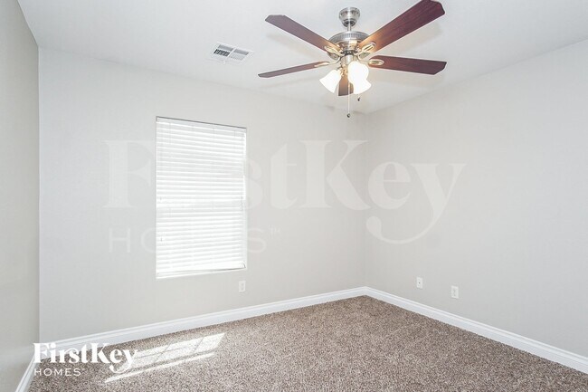 Building Photo - 4904 Naff Ridge Dr