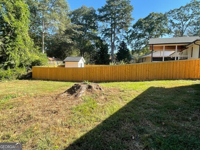 Building Photo - 2352 Arrow Cir