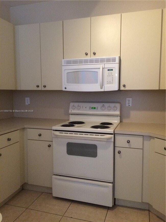 Building Photo - 16636 SW 79th Way