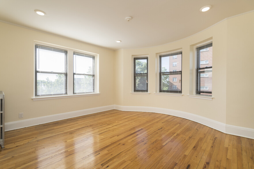 Building Photo - 140 Highland Ave