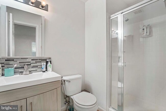 Building Photo - 13118 Plotner Farm Rd