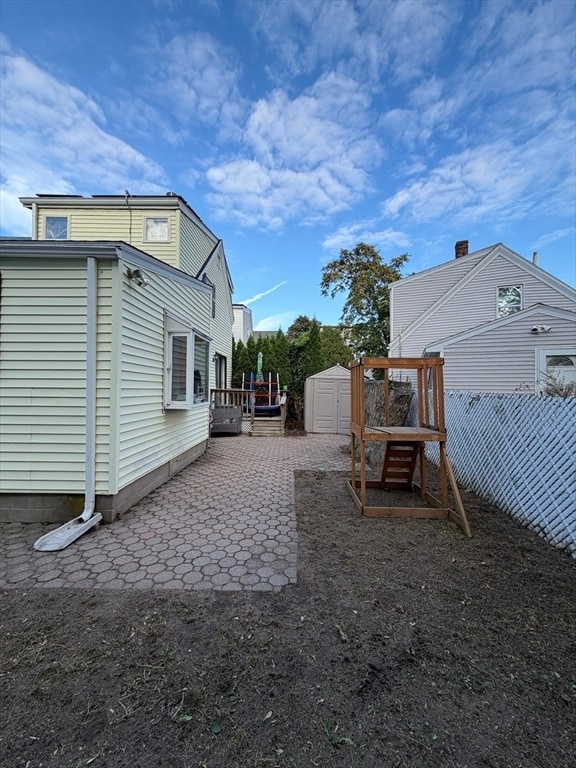 Building Photo - 16 Linden St