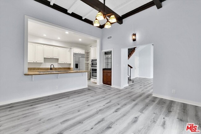 Building Photo - 1713 Queens Ct