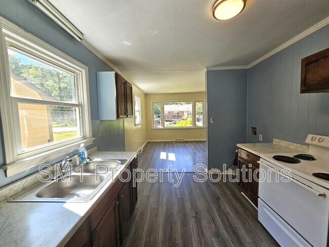 Building Photo - 1307 Camden Ave