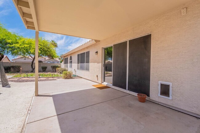 Building Photo - 5463 W Geronimo St