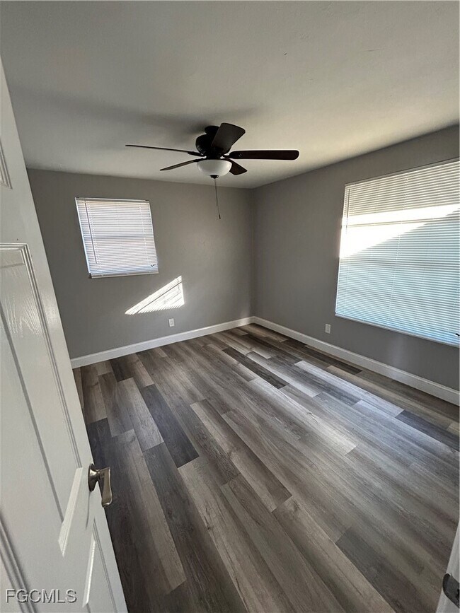 Building Photo - 8422 Robin Rd