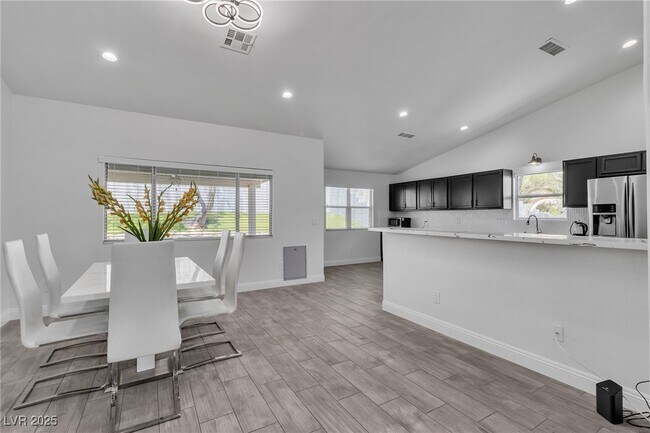 Building Photo - 1763 Summerwood Cir