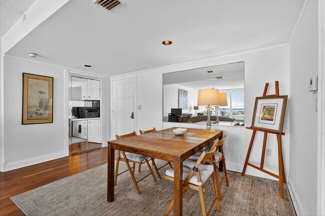 Building Photo - 2780 S Ocean Blvd