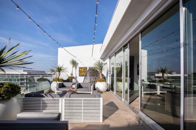 Building Photo - Domain Weho, 7141 Santa Monica Blvd