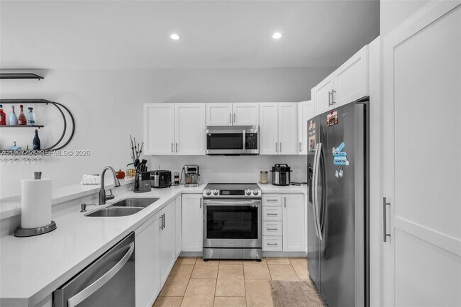 Building Photo - 1515 SW 65th Pl