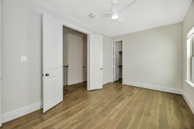 Building Photo - 540 W 26th St