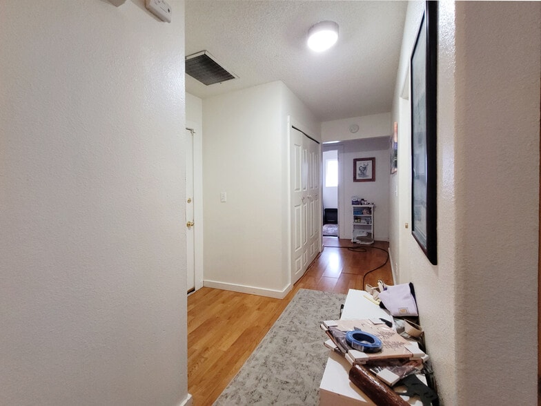 Building Photo - 651 N Hayes St