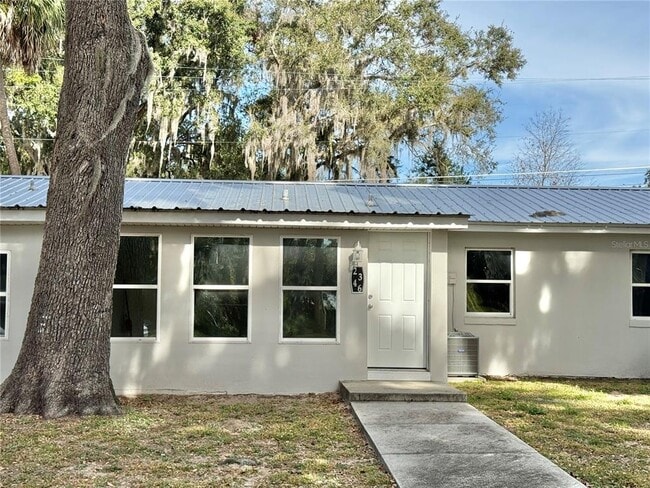 Building Photo - 2346 Section Dr