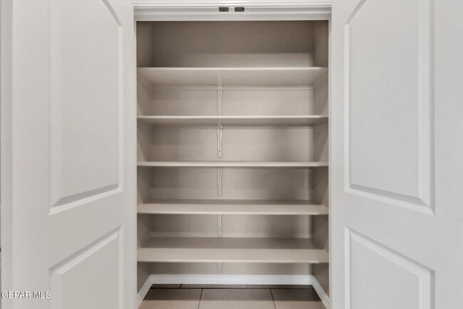 Building Photo - 1644 Folkstone St