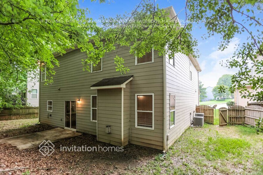 Building Photo - 3100 Delacorte Dr