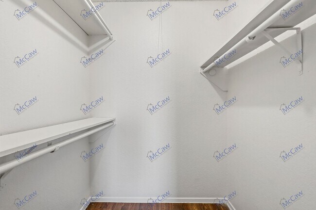 Building Photo - Cute 2/1 Unit in Fort Worth! **Move-in Spe...