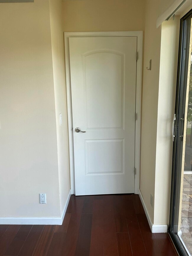 Building Photo - 22976 Oxford Pl