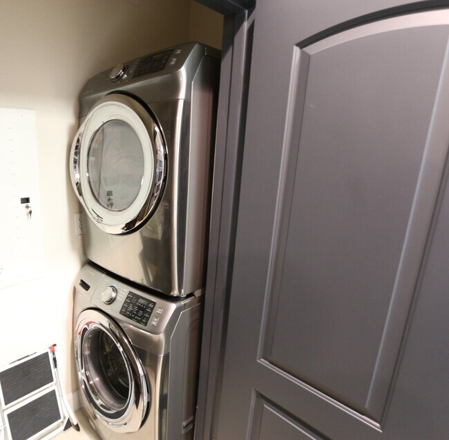 Building Photo - 2299 Lone Star Dr