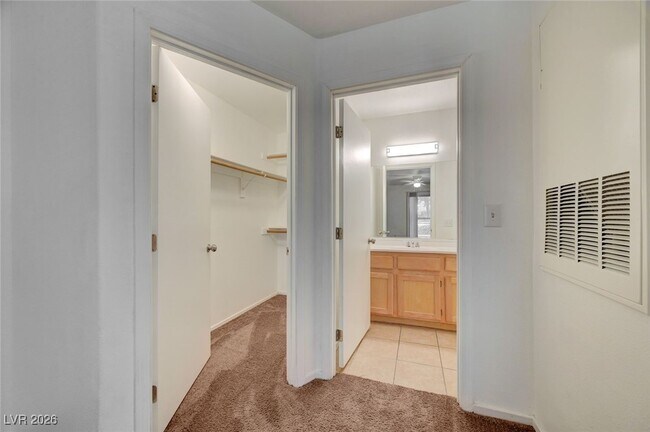 Building Photo - 4555 E Sahara Ave