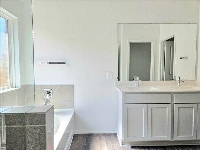 Building Photo - 5029 Almond Ter Dr