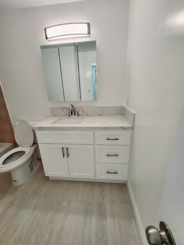 Building Photo - 8919 Longden Ave