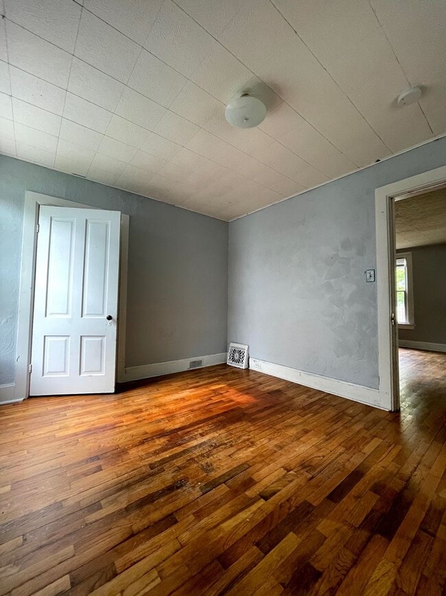 Building Photo - 1502 Ferry St