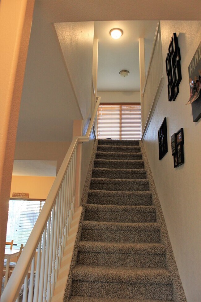 Building Photo - 10757 Deer Meadow Cir