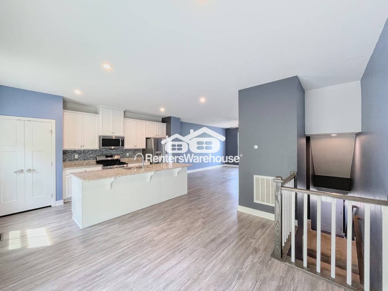 Building Photo - 943 Centurion Cir