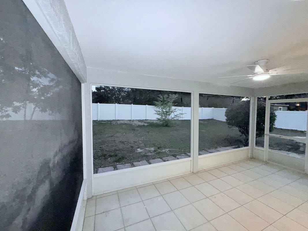 Building Photo - 465 Haversham Rd