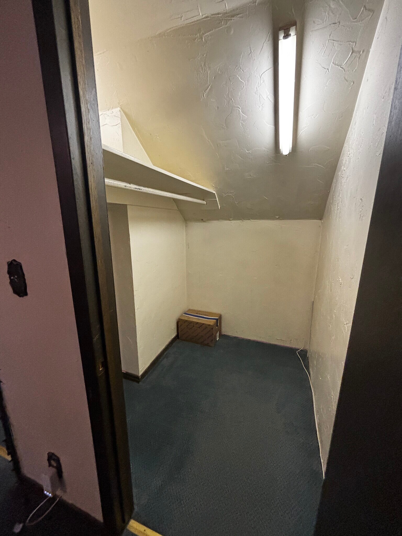 Upstairs Bedroom 3 - 2 entries to closet - 829 W 5th Ave