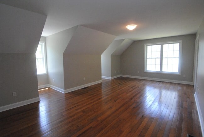 Building Photo - 46 Cherrywood Dr