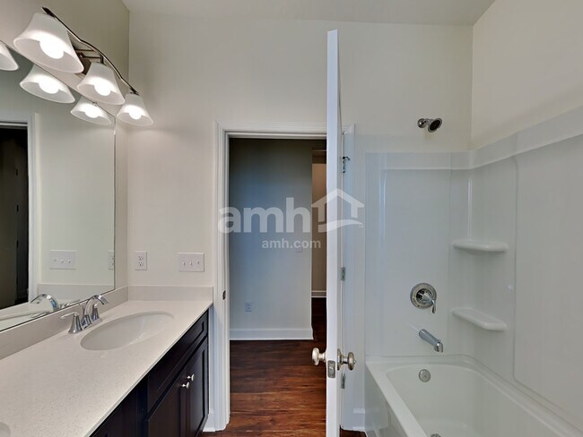 Building Photo - 1135 Walden Pond Dr